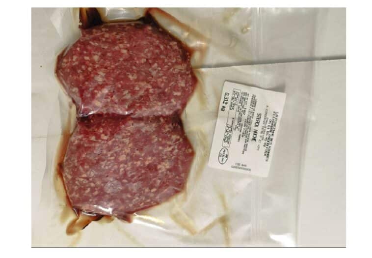 Alerte sanitaire Carrefour, Leclerc : attention aux steaks hachés contaminés à l’E. coli