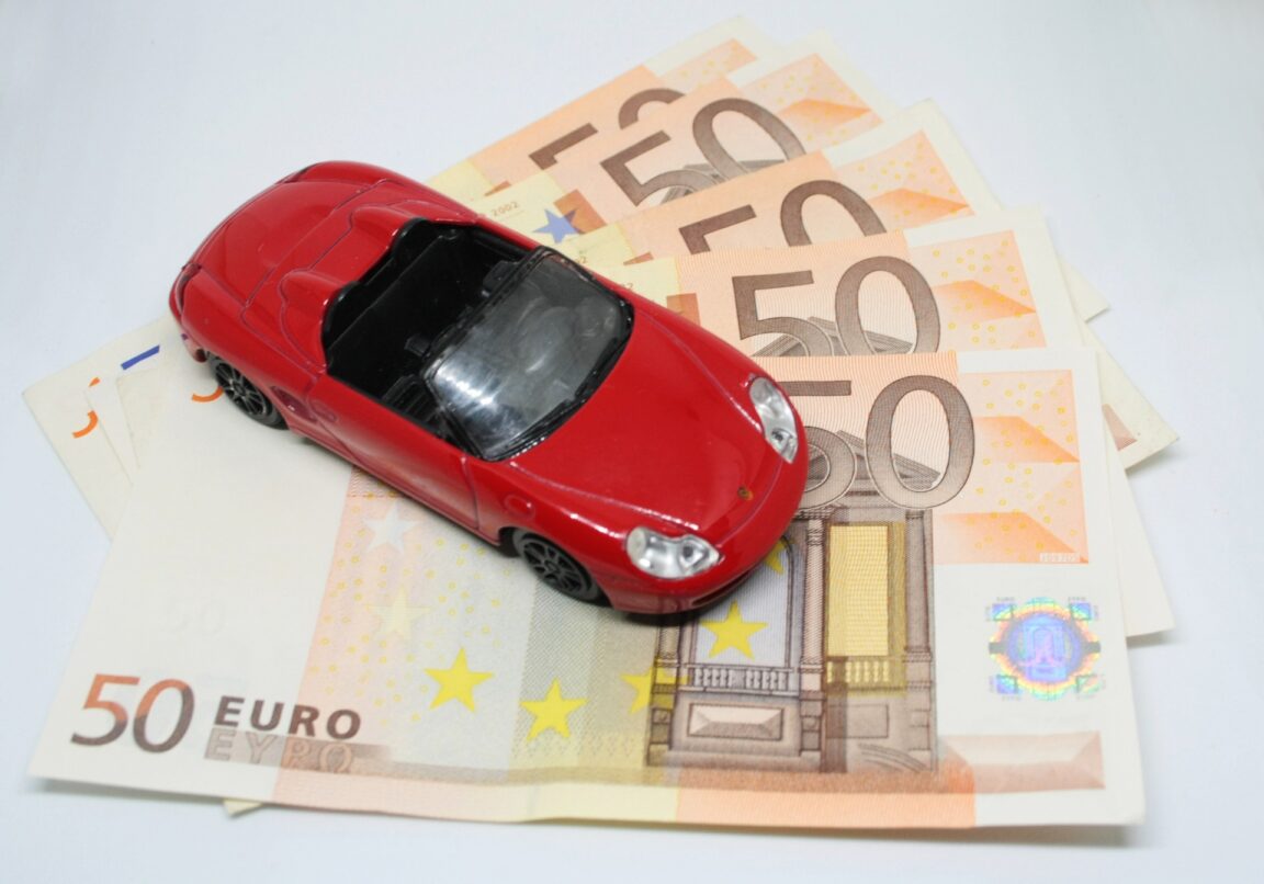 Assurance Automobile : 2 Astuces Pour économiser Sur Sa Prime Annuelle