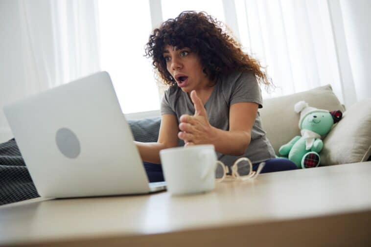 perte aides caf critères