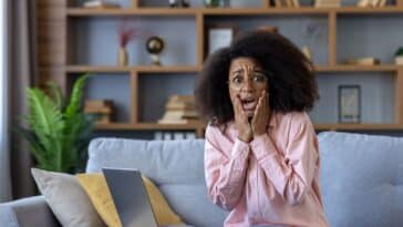 aides suspendues 30 jours étranger